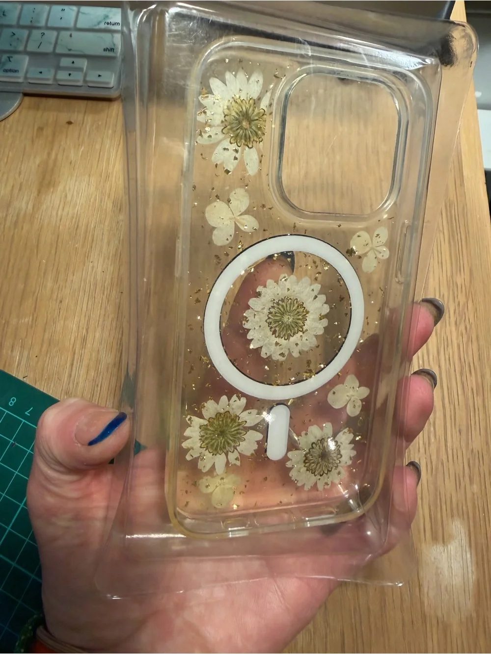 Clear Floral iPhone 14 Case with Gold MagSafe Accent - White Daisy Design